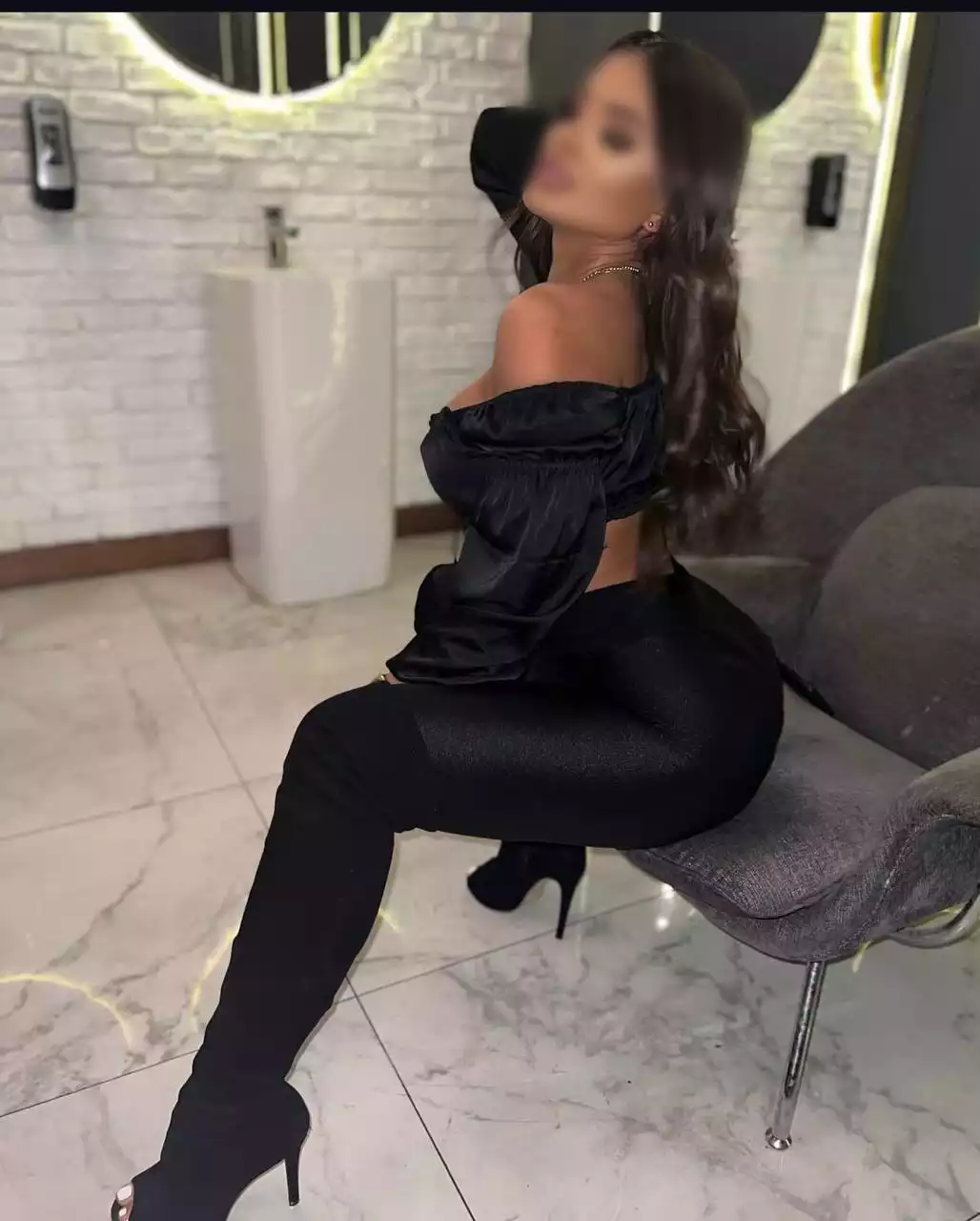 Nataly Escort Image
