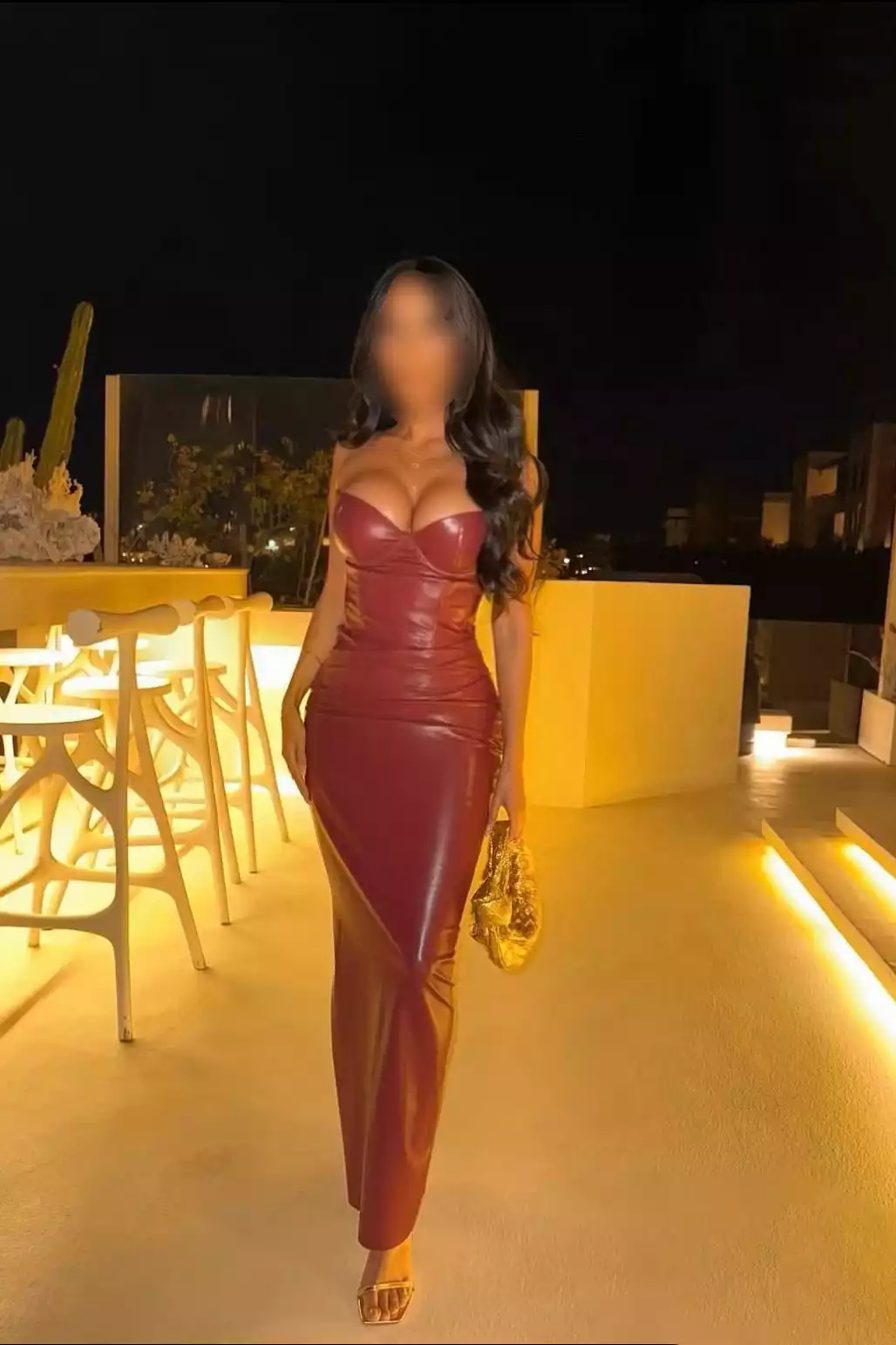 latalia Escort Image